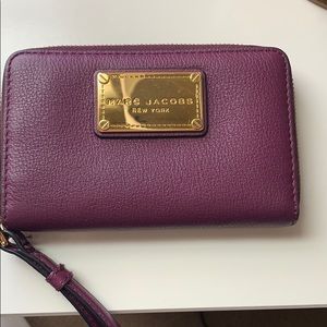Marc Jacobs wristlet wallet